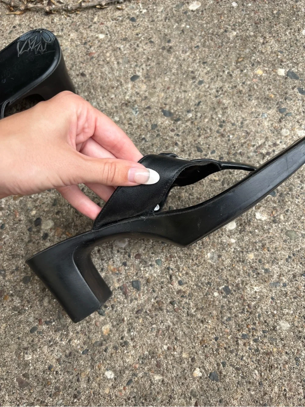 AEROSOLES Black Floral-Print Thong Block Heels - Women
